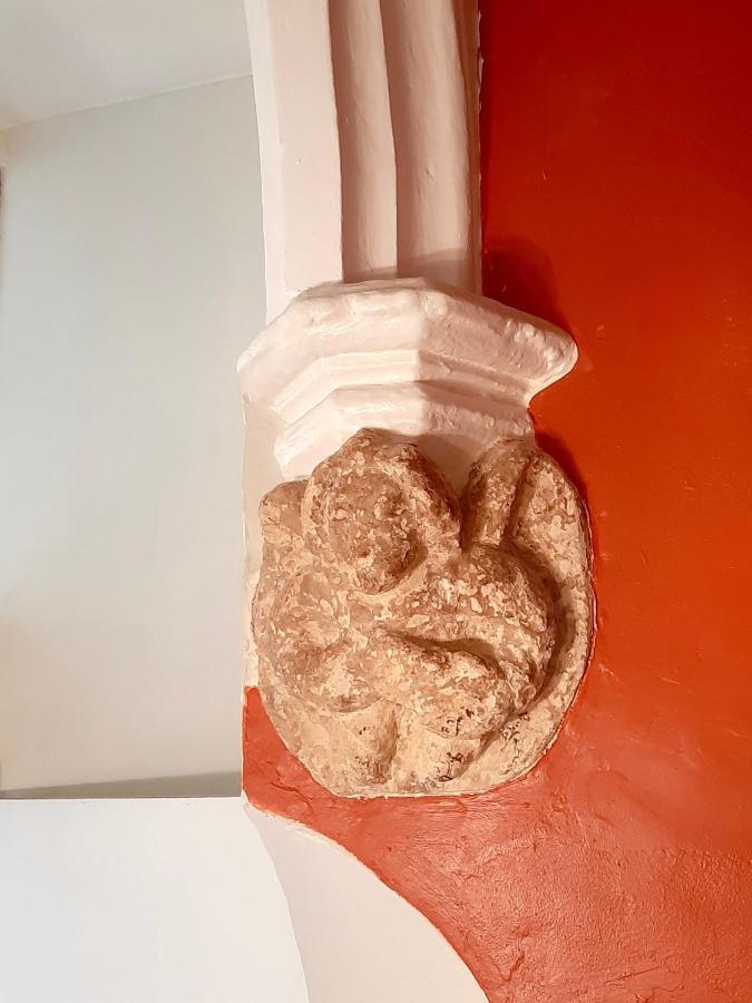 En Plein Coeur : Charmant Gite Centre Amboise Buitenkant foto